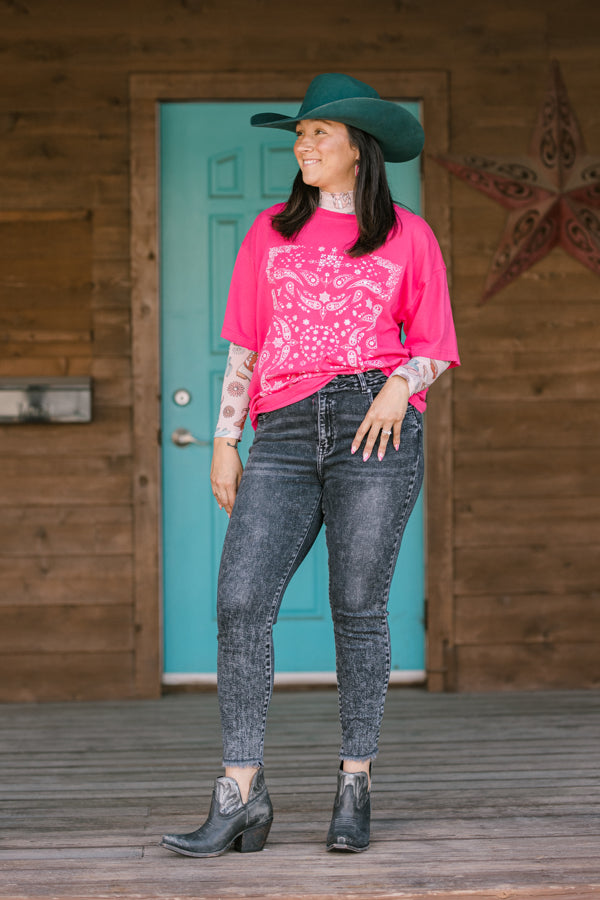 Vicky Pink Paisley Oversized Tee ✜ON SALE NOW: 40% OFF✜