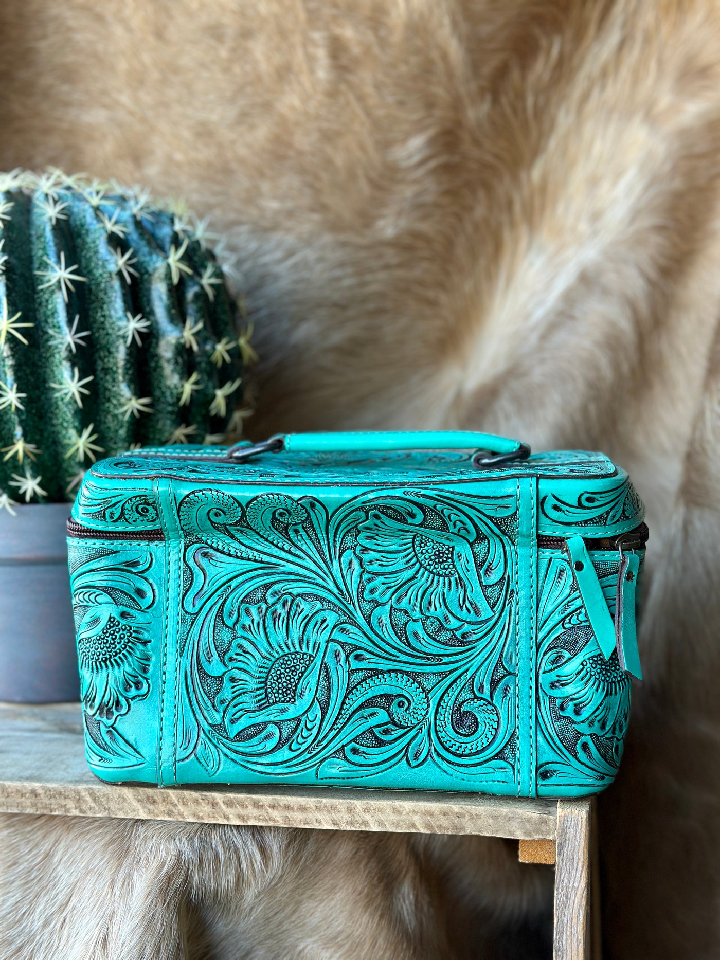 Jessica Tooled Leather Makeup Bag [Aqua]