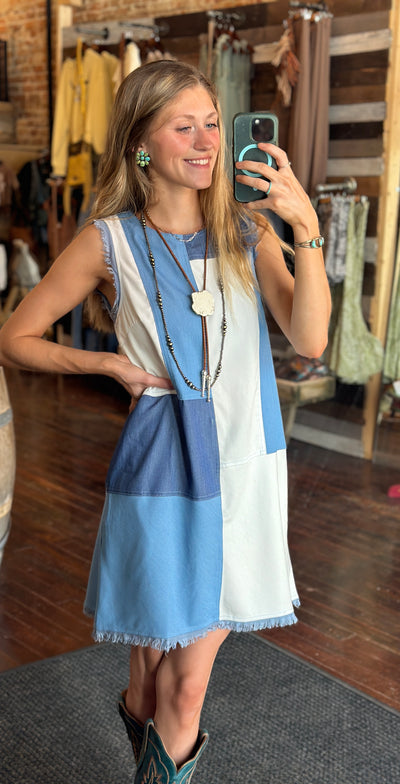 Caitlin Color Block Sleeveless Shift Dress ✜ON SALE NOW: 40% OFF✜