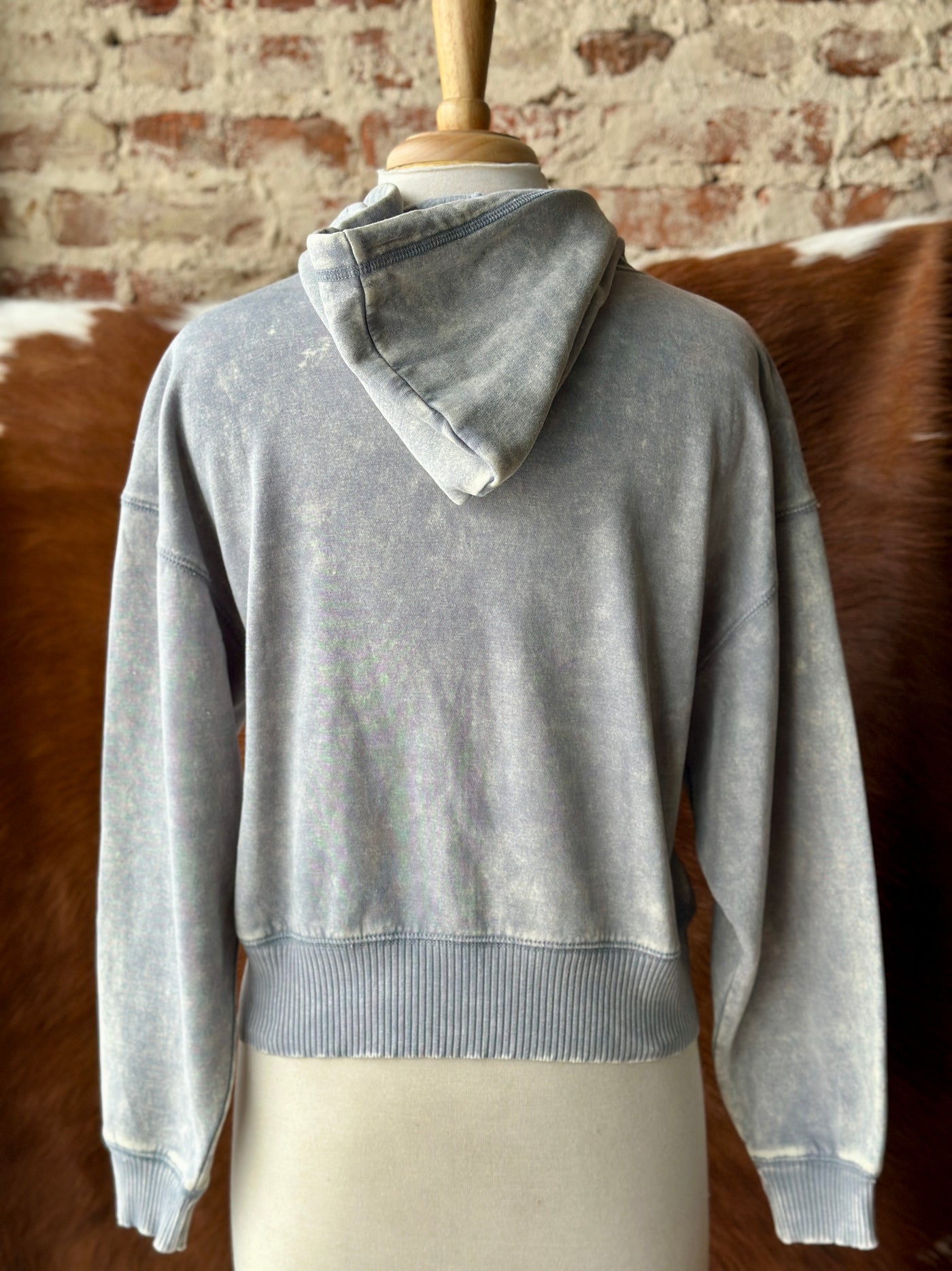 Comfortable and versatile full zip sweatshirt with vintage finish.