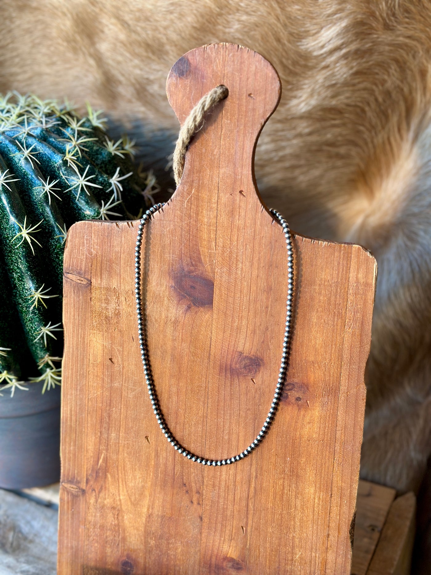 Rustic Sterling Silver Navajo Pearl Necklace – Western Jewelry Staple.