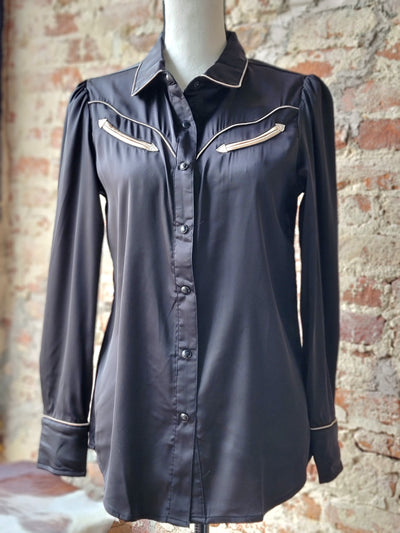 Broker Leather's Western NFR Style comes in strong with this soft Archie Black Western Yolk Pearl Snap.