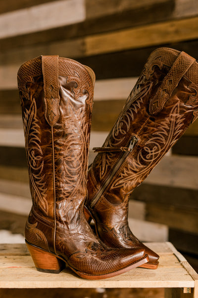 Ariat Geneva Stretch-Fit Snip-Toe Boot