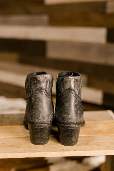 Ariat Hazel Western Boot [Naturally Distressed Black]