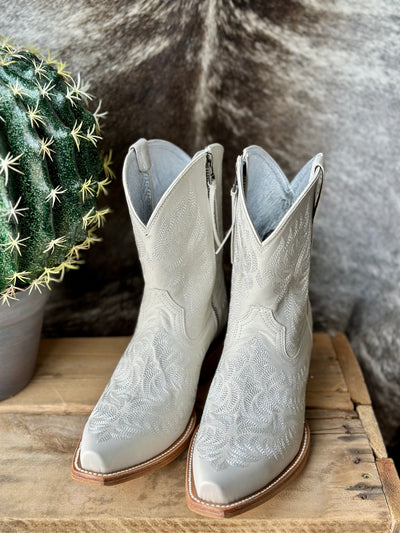 White Quartz Ariat Cate Western Zippered Boot featuring full-grain leather and inside zipper for effortless wear.