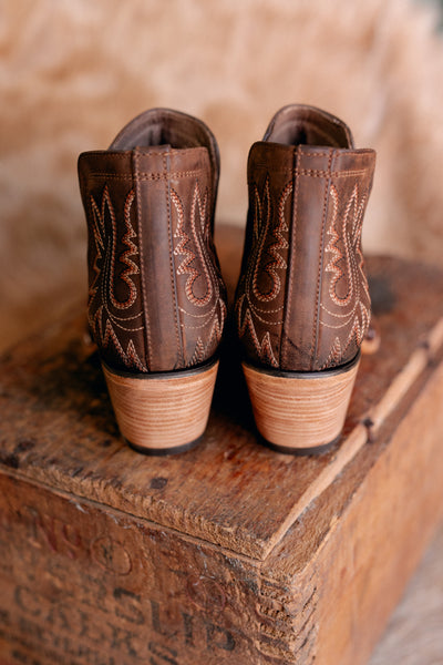 Ariat Dixon Ankle Boots [Weathered Brown]