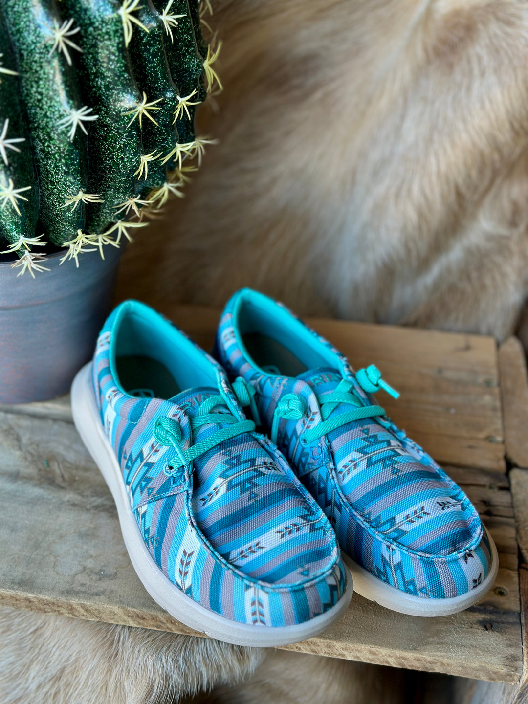 Ariat Hilo Slip-On Shoe [Turquoise Texarkana] ✙ Broker Leather