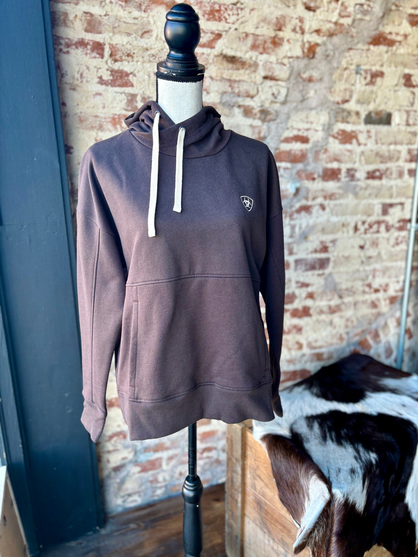 Front view of Ariat Style 10052772 Ariat Rabere Hoodie [Mole/Brown] on a mannequin.