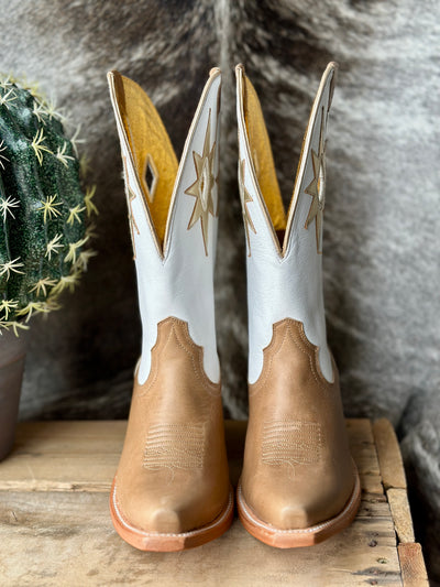 Front view of the Ariat Starlight Snip Toe Western Boot, featuring diamond-shaped pull holes and vintage-inspired overlays.