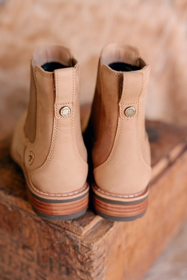 Back view of Ariat Wexford Boots on Natural Tan highlighting the sleek, modern silhouette.