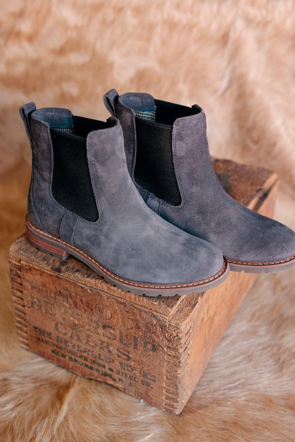 Side profile of Ariat Wexford Waterproof Boots in Slate Grey with a 5.5-inch shaft and 1.25-inch heel.