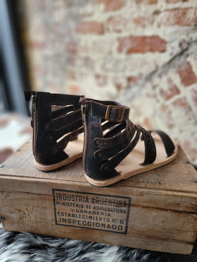 Size 8 Horizon Lines Sandals ✜FINAL SALE✜ CS001