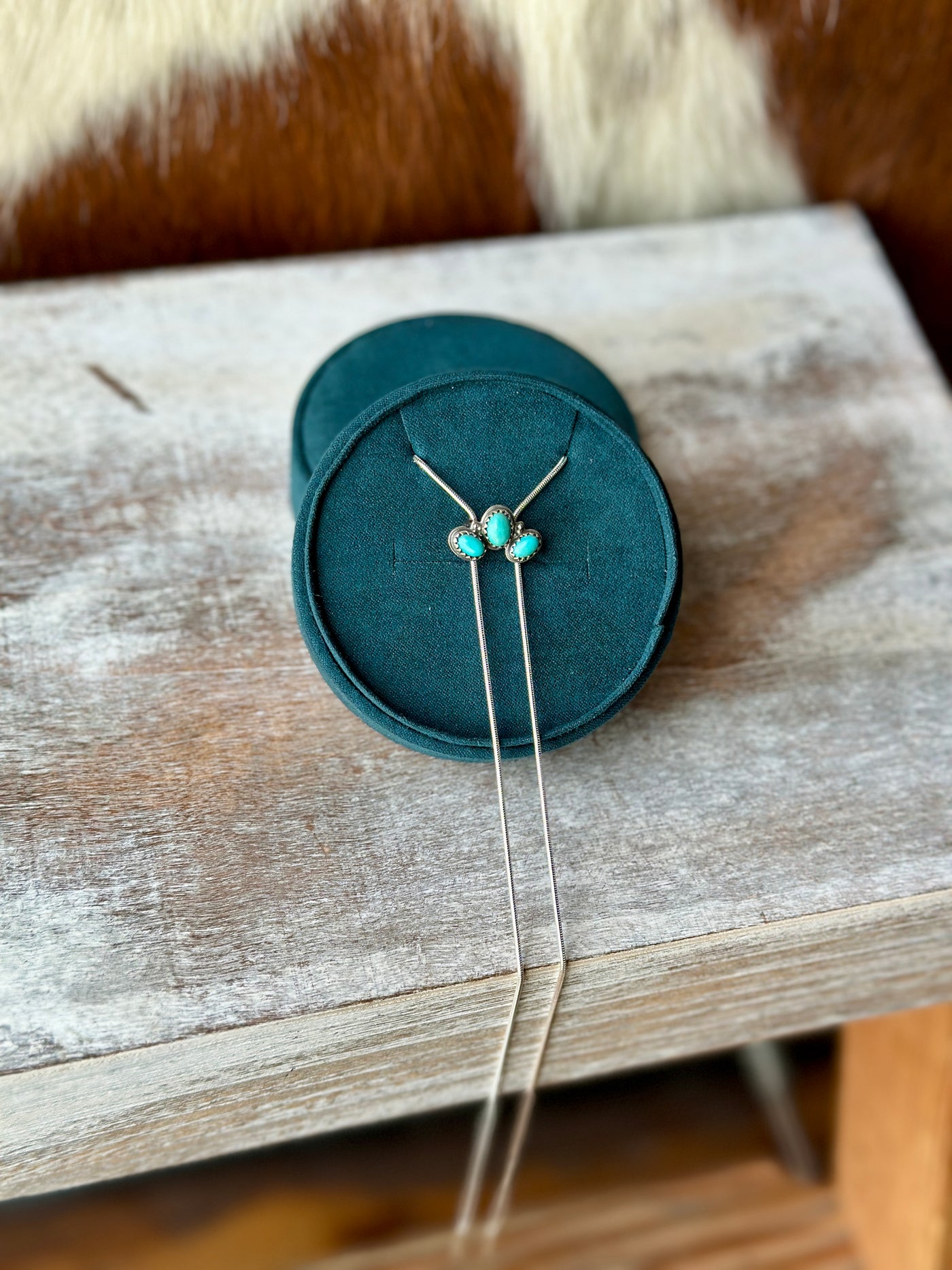 Calvin Authentic Turquoise Half Cluster Bolo Necklace in Sterling Silver