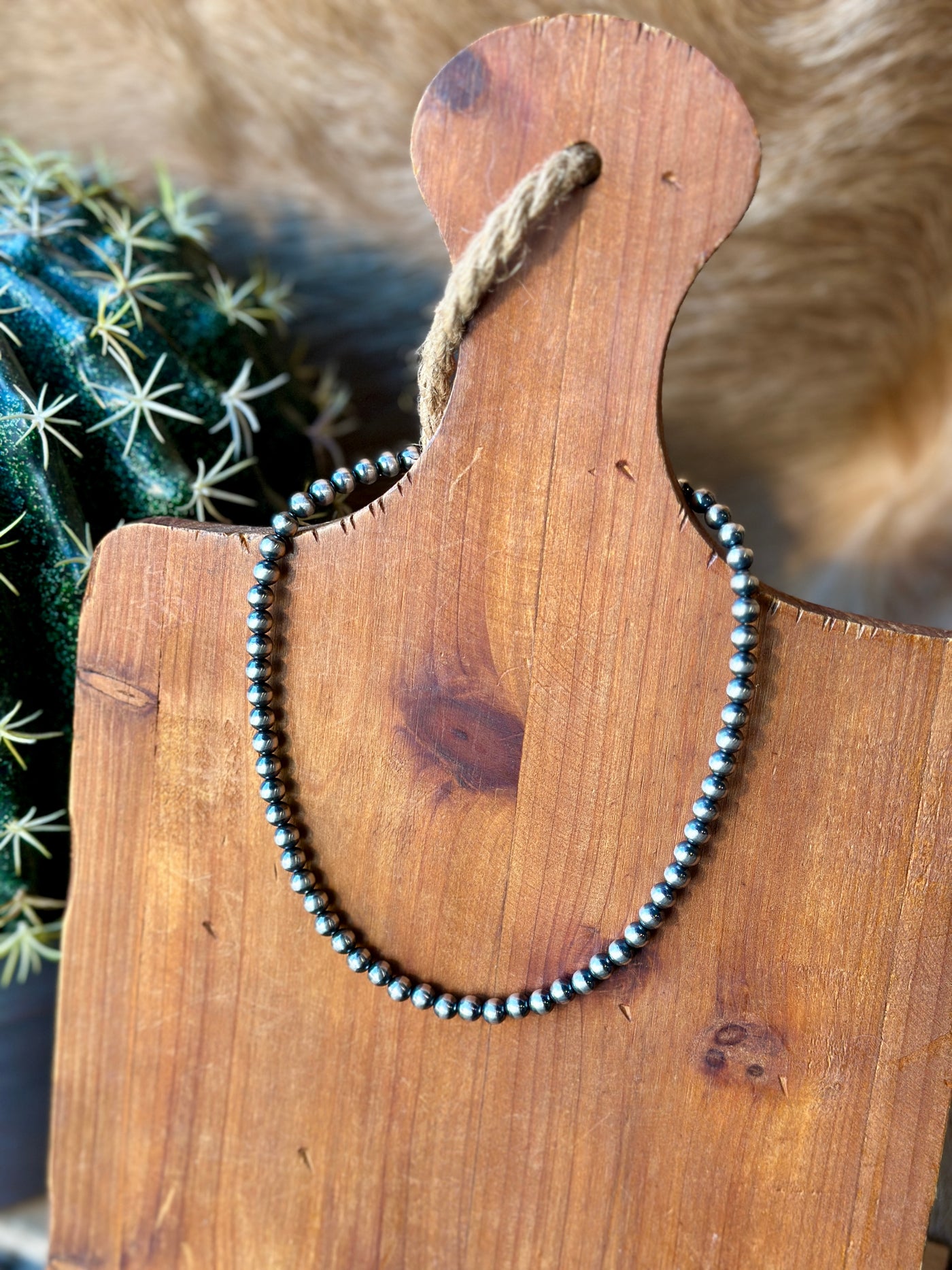 Clara Navajo Pearl Necklace – Western-Inspired Timeless Silver Jewelry.