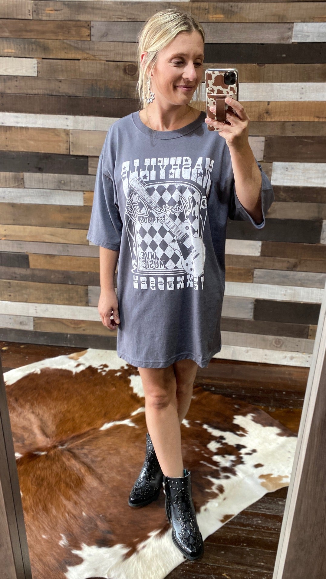 Dolly Music City Oversized Graphic Tee