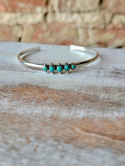 Lightweight and Timeless Turquoise Stacking Bracelet for Everyday Wear.