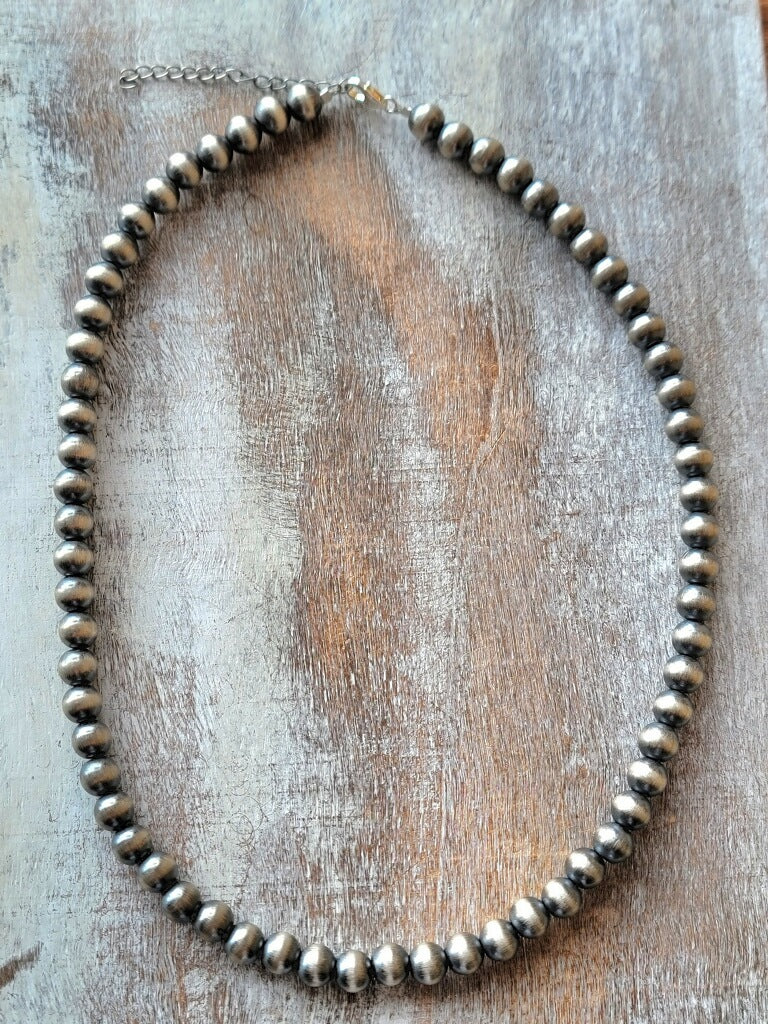 Western-inspired 18-inch Navajo Pearl Necklace, perfect for layering.