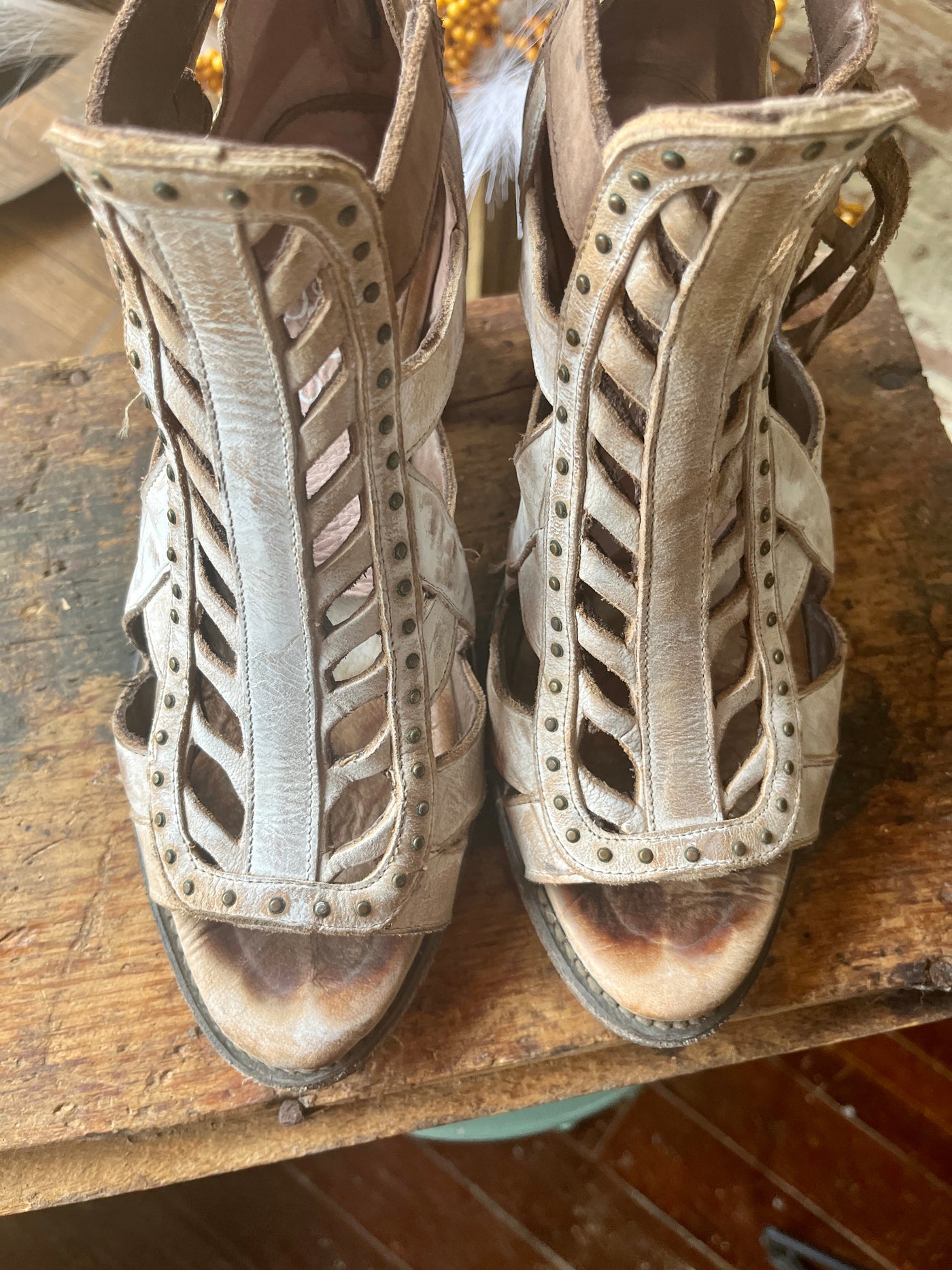 Size 8.5 Miss Macie Sandals ✜FINAL SALE✜ CS020