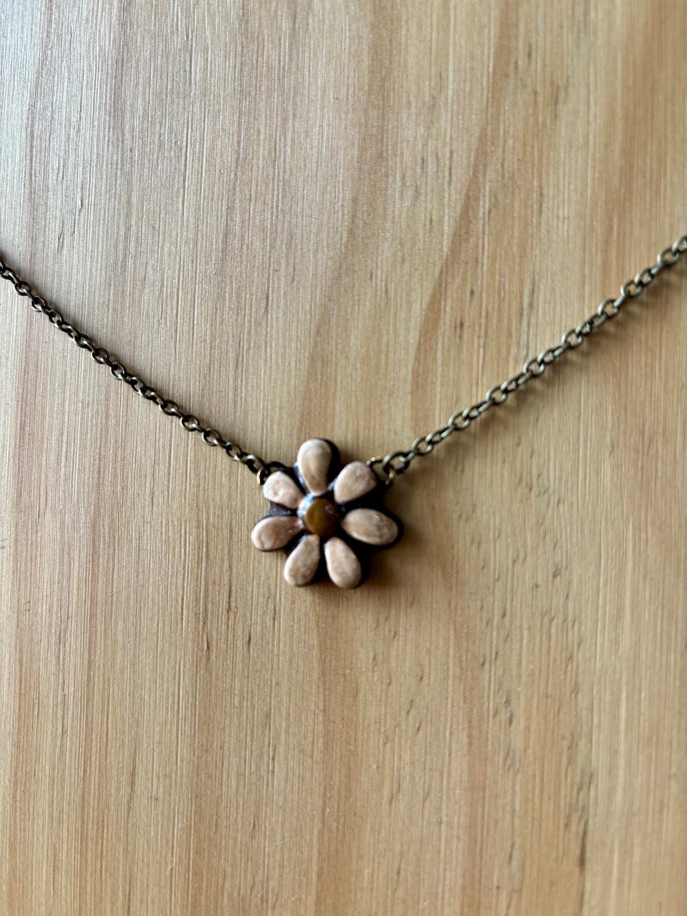 Mother Nature Dainty Daisy Necklace