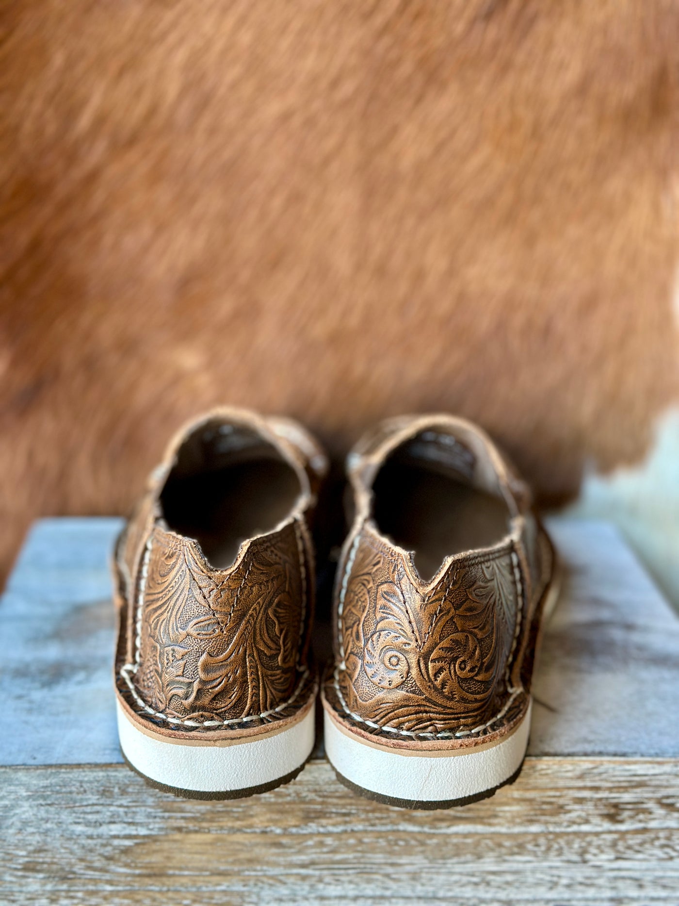 Ariat Cruiser Slip-On Shoe [Brown Floral Emboss.]