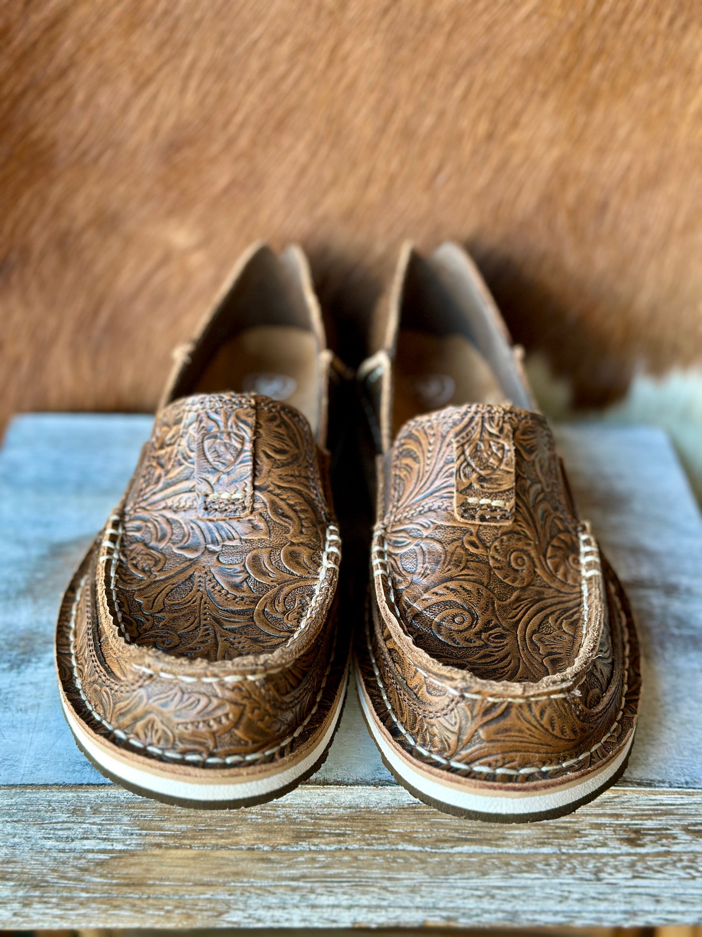 Ariat Cruiser Slip-On Shoe [Brown Floral Emboss.]