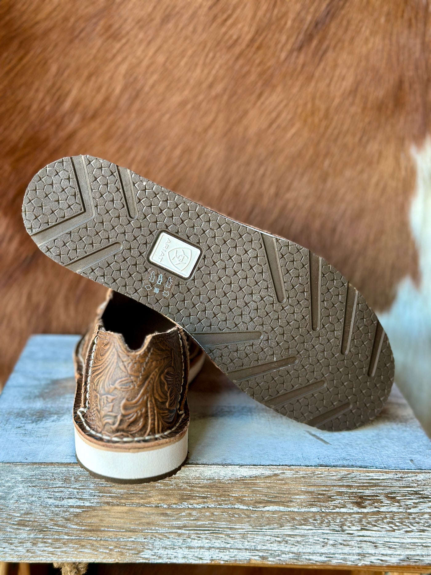 Ariat Cruiser Slip-On Shoe [Brown Floral Emboss.]