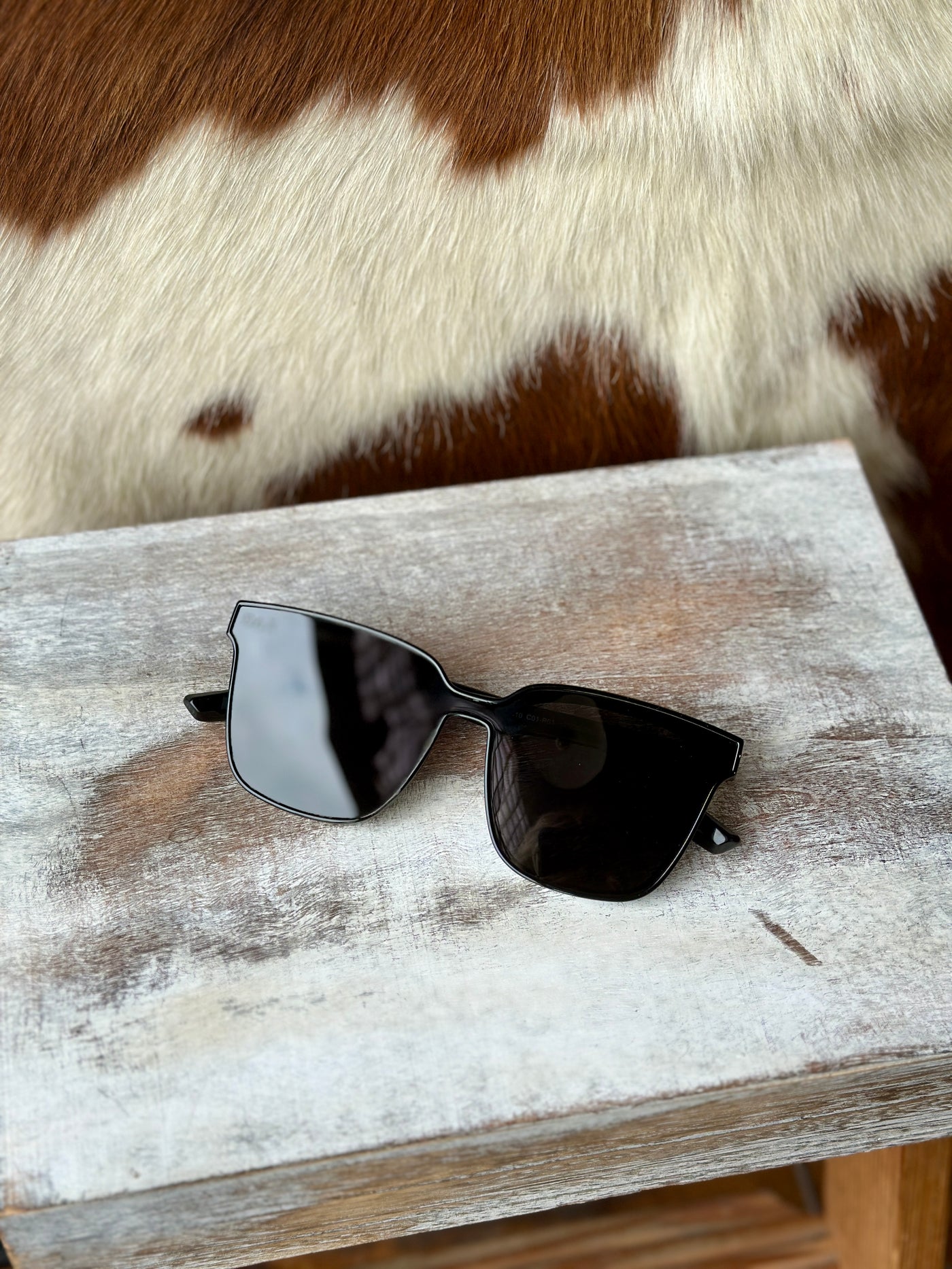 Naomi Sunglasses [Black]