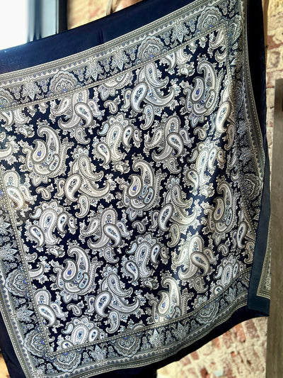 Headliner Navy Paisley Wild Rag