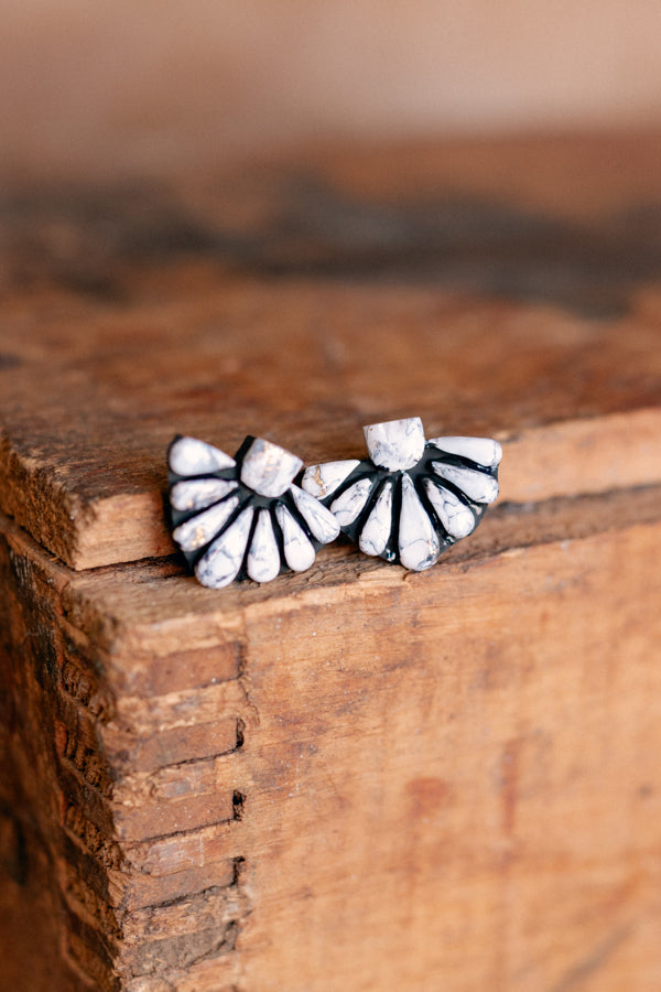 Kelcie Clay Cluster Earring [White Buffalo]