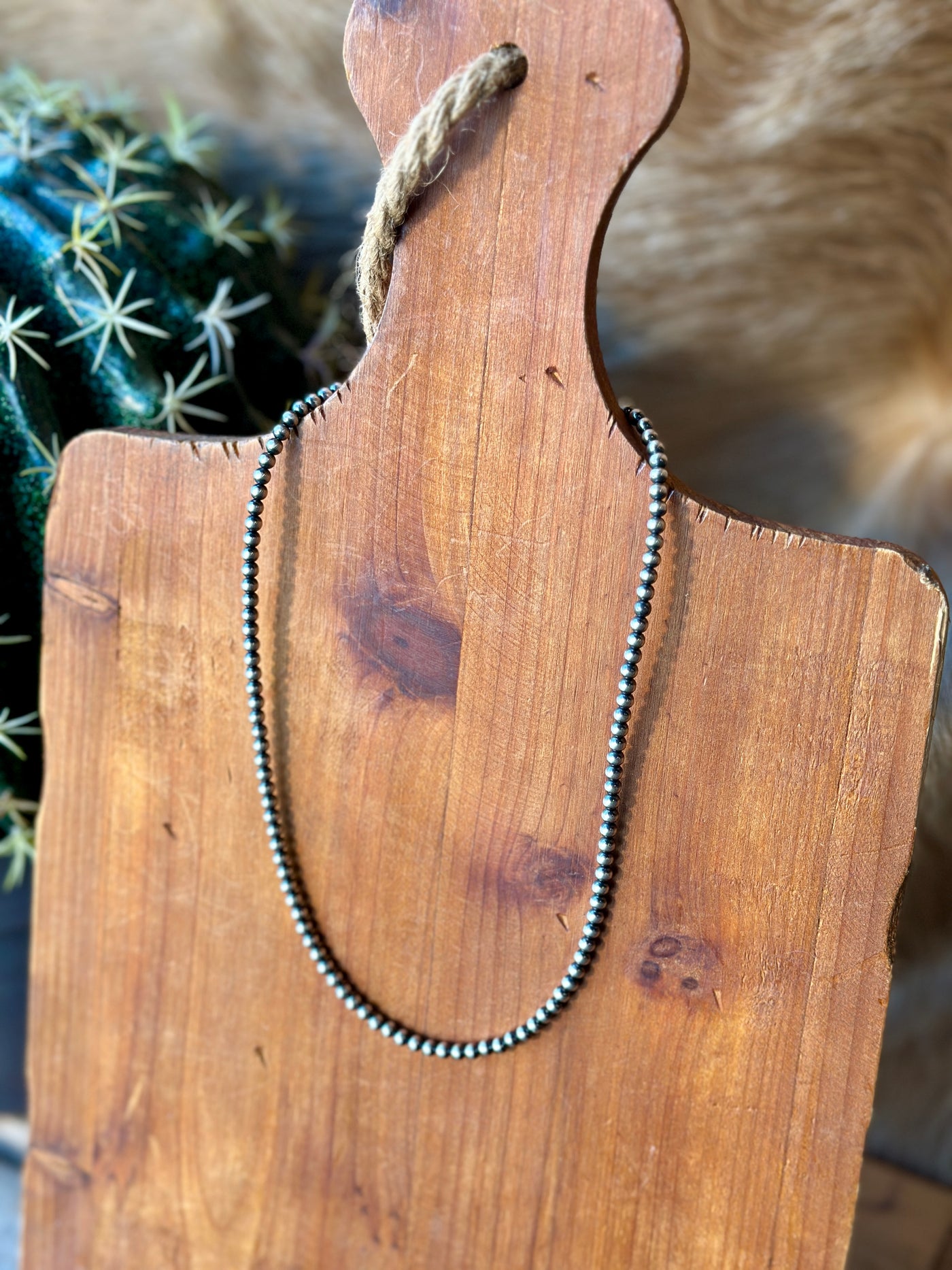 Luna Western-Inspired Navajo Pearl Necklace – 4mm Hand-Strung Silver Beads.