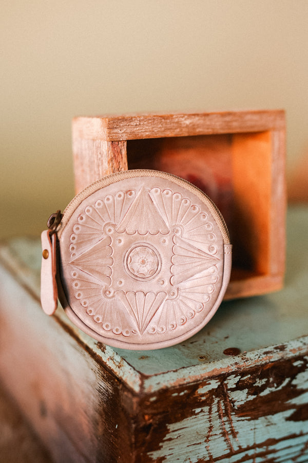 Maisy Round Tooled Leather Coin Pouch [Bone]