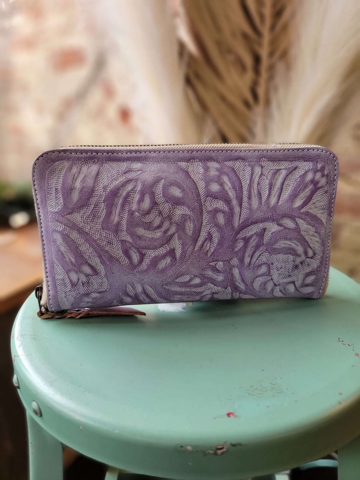 Mathis Tooled Leather Organized Wallet Wristlet [Lavender]