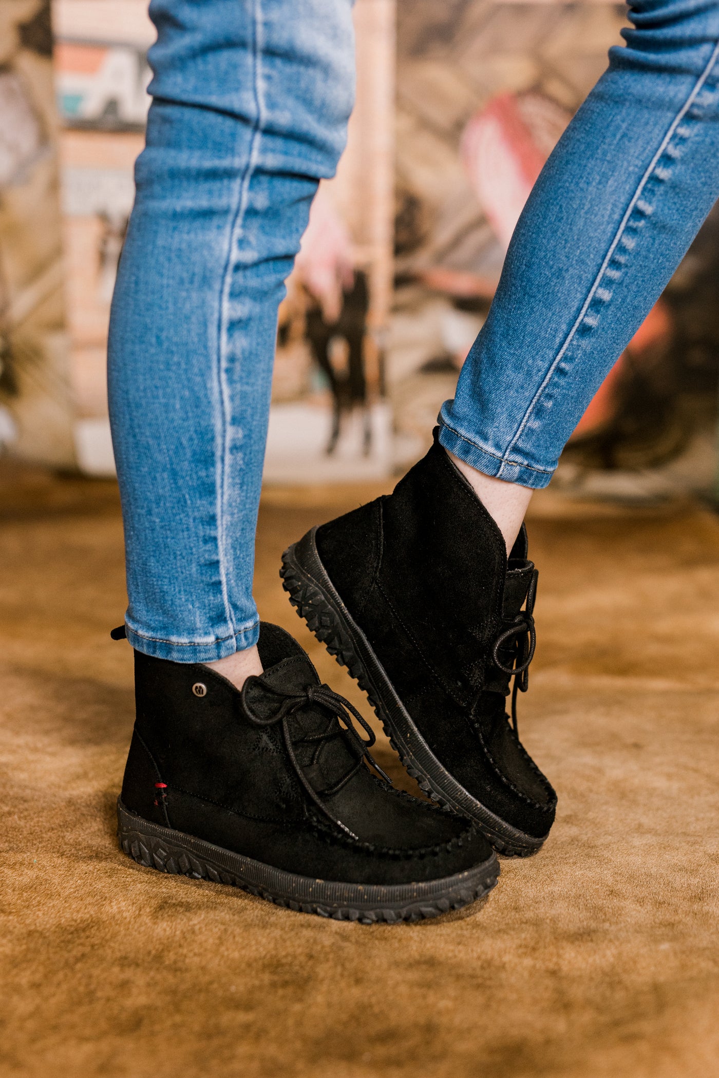 Minnetonka Tealey Suede Boot Moccasin [Black] ✜ON SALE NOW: 40% OFF✜
