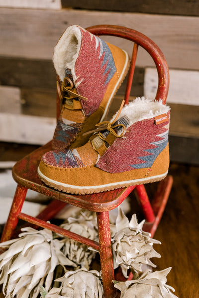 Minnetonka Torrey Moccasin Boots [Brown Multi]