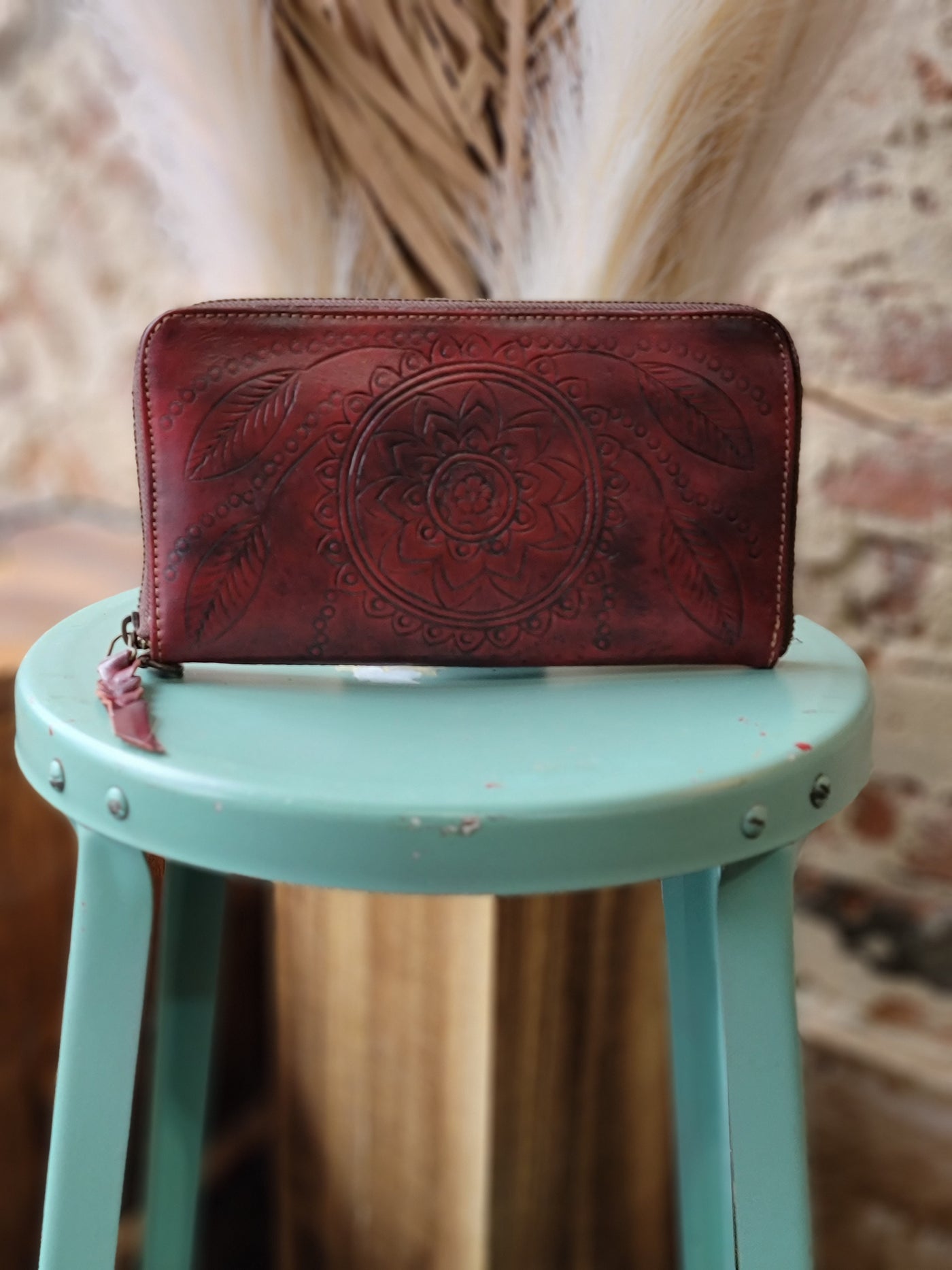 Minnie Tooled Leather Organized Wallet Wristlet [Oxblood]