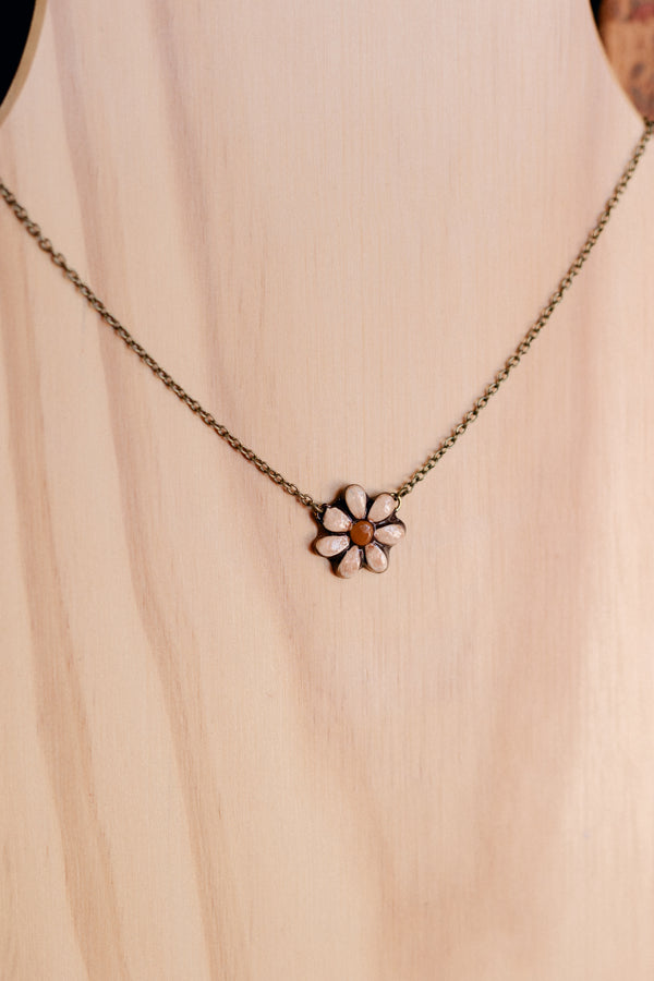 Mother Nature Dainty Daisy Necklace