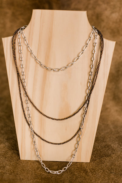 Pearson Chain & Pearl Necklace