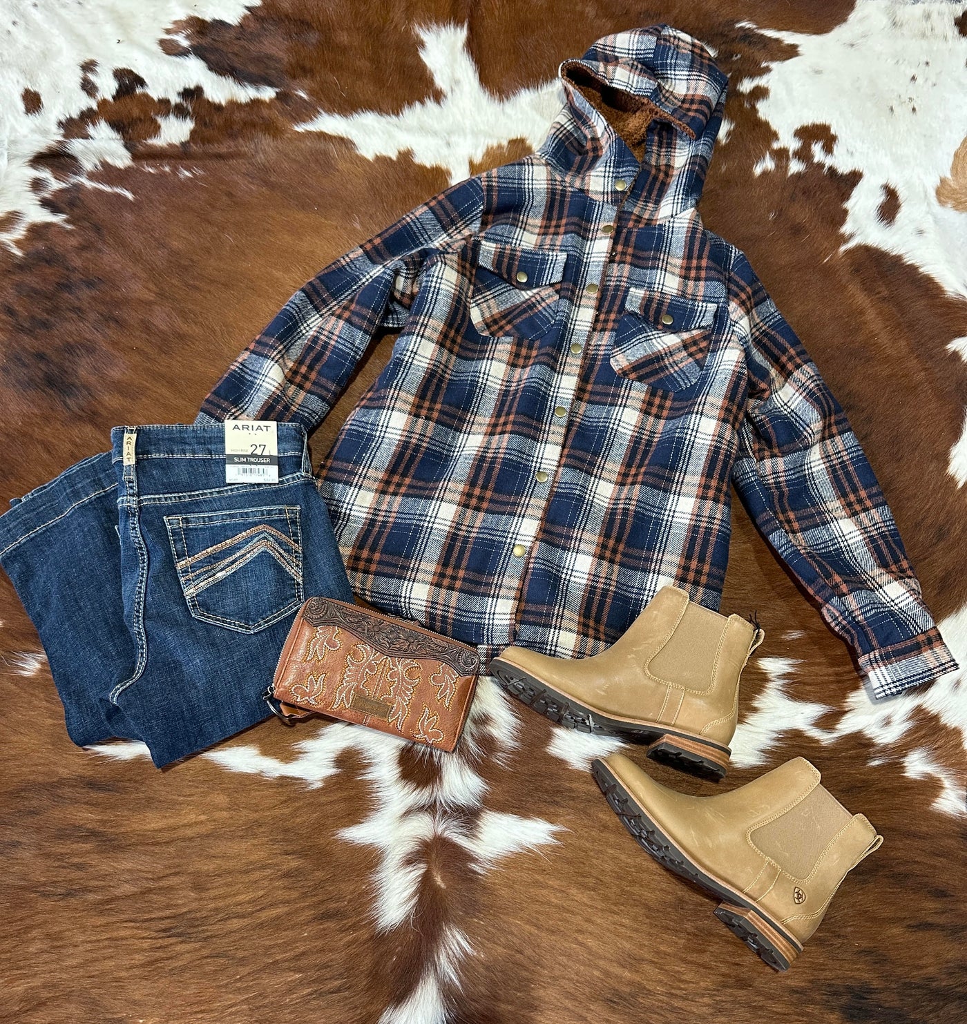 Pinter Plaid Sherpa Lined Shacket, a stylish and cozy fall essential with plaid design and warm lining paired with Ariat Jeans and the Ariat Wexford Boots.