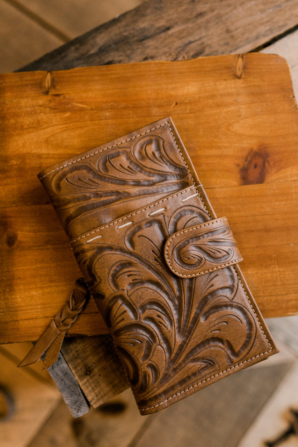 Ricardo Floral Tooled Organized Wallet [Natural]