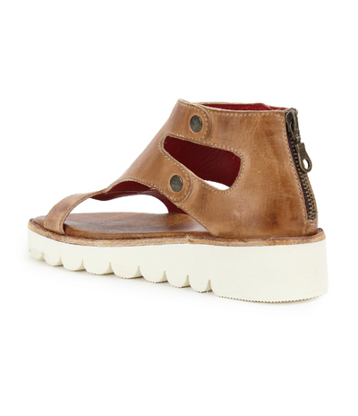 Artisan-crafted women’s leather sandals made in León, Mexico with comfortable platform lift