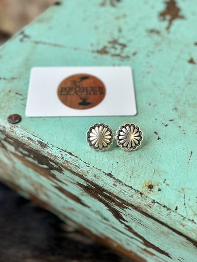 Western concho earrings in a timeless round shape, ideal for everyday wear or layering.