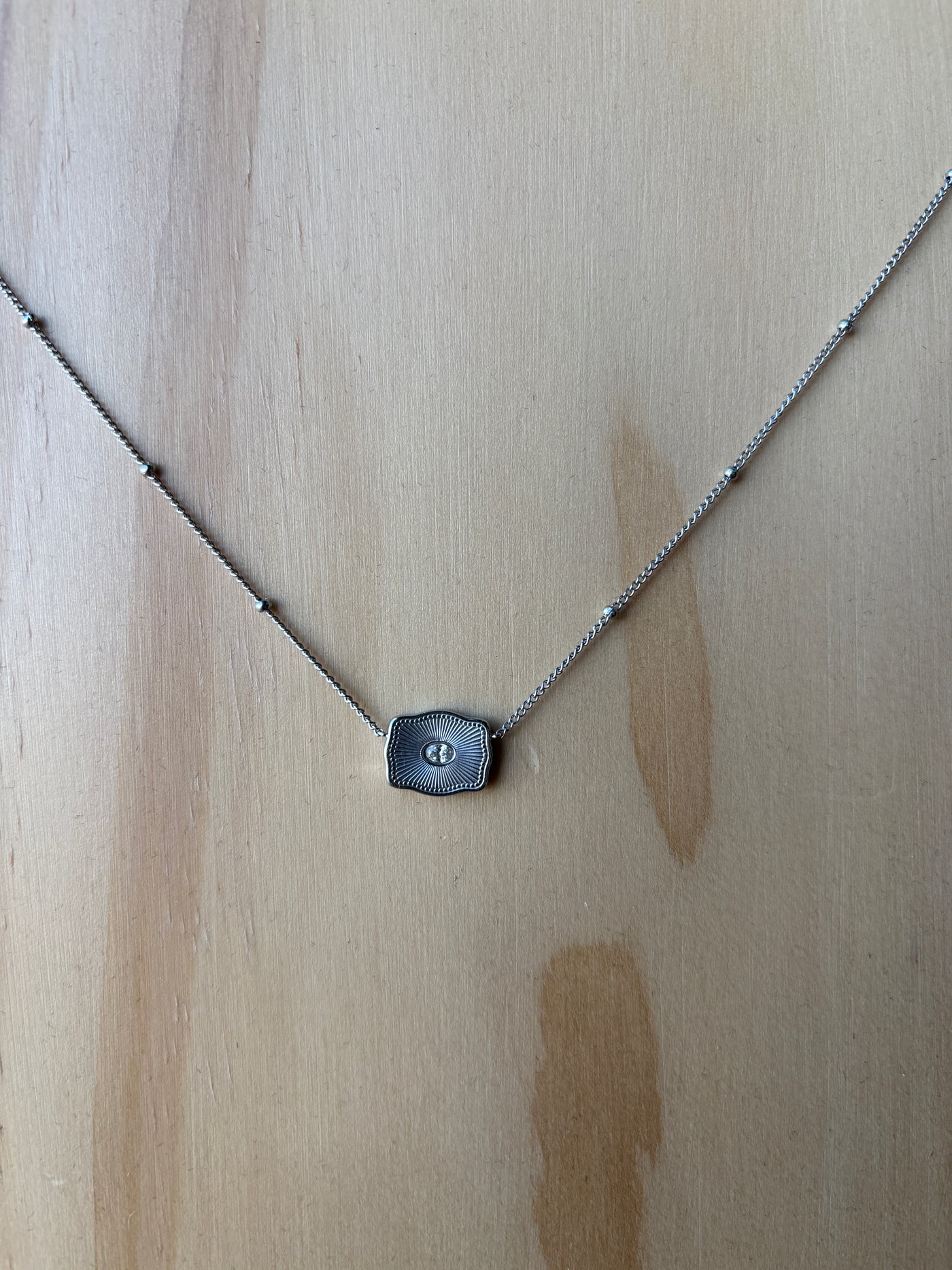 Spur West Dallas ultra mini necklace – Western heritage with elegant detail