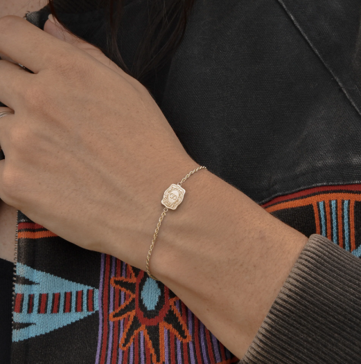 Spur West personalized gold bracelet – ultra mini belt buckle for subtle Western flair