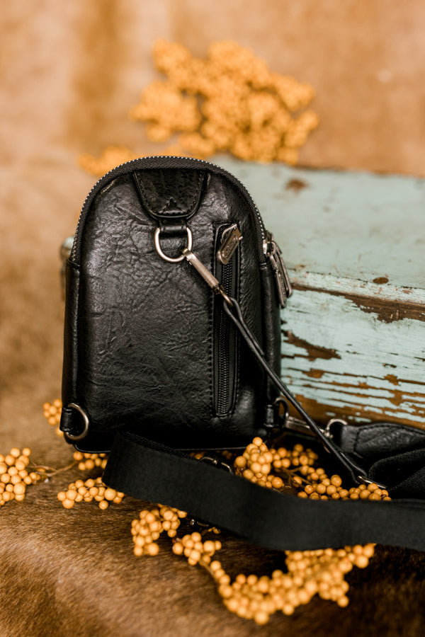 Wrangler Landyn Plain Crossbody Sling Bag [Black]