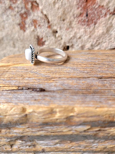 Zoom Faux White Buffalo Ring