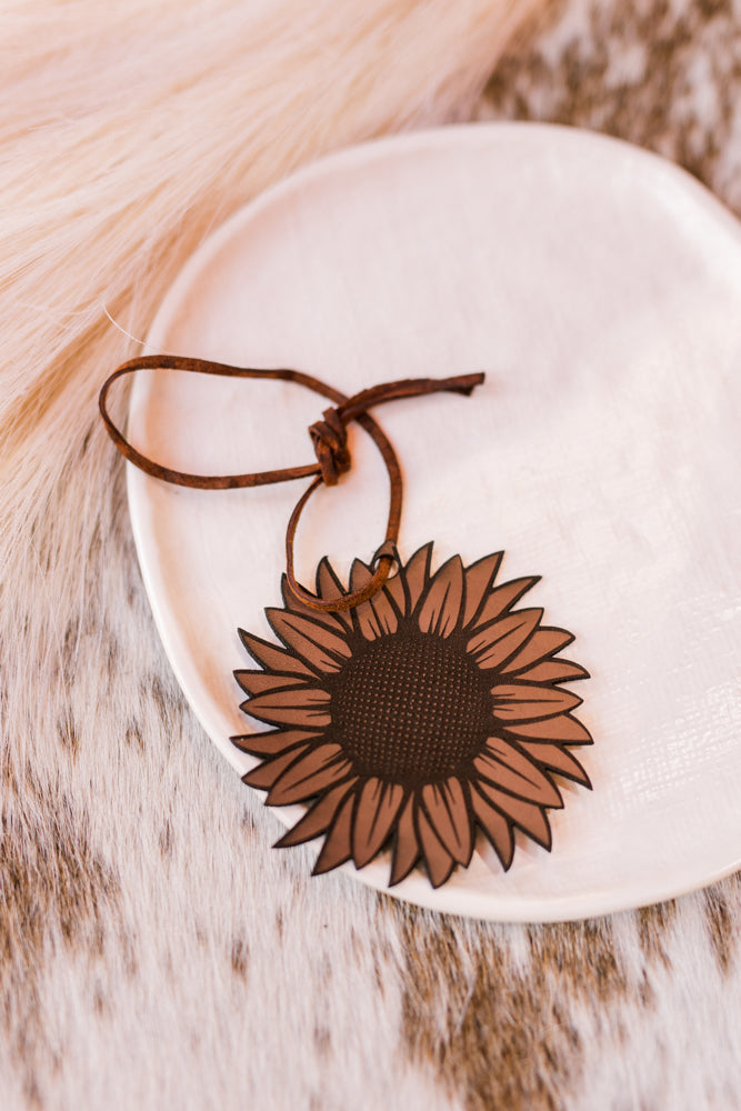 Country Garden Sunflower Refillable Leather Car Air Freshener