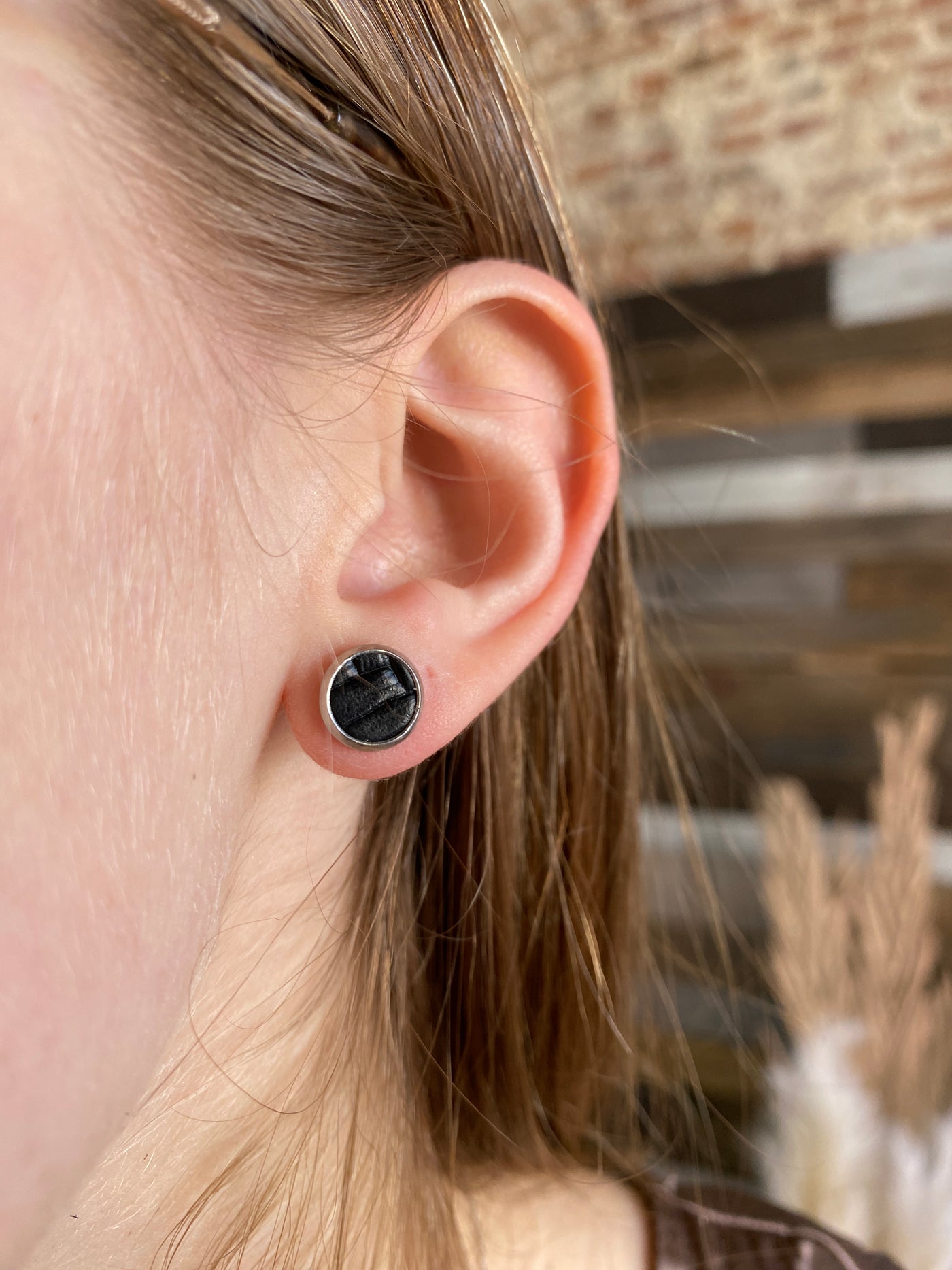 Poinsettia Leather Stud Earring Set of 3 [Black]