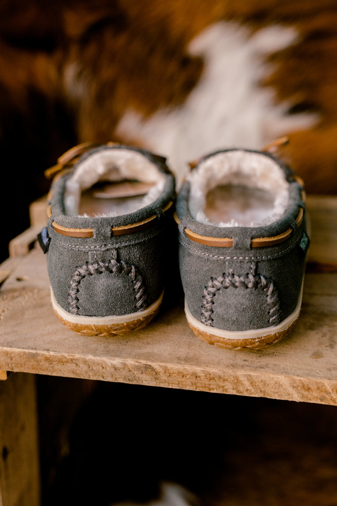 Minnetonka Tilia Moccasins [Grey]