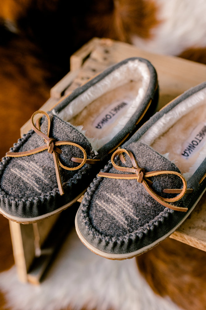 Minnetonka Tilia Moccasins [Grey]