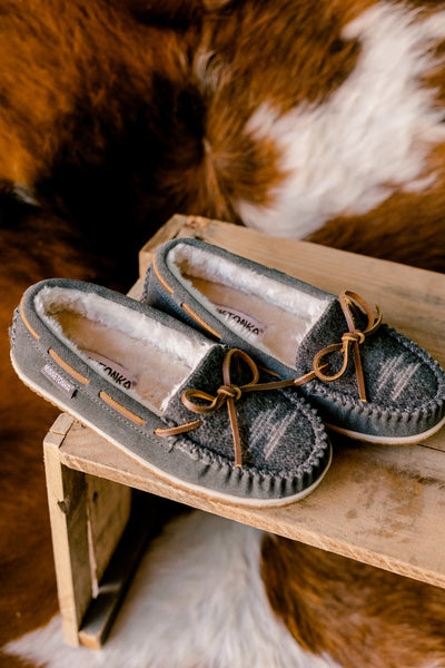 Minnetonka Tilia Moccasins [Grey]